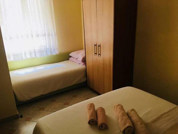 Apartmani Djura Selce Buitenkant foto