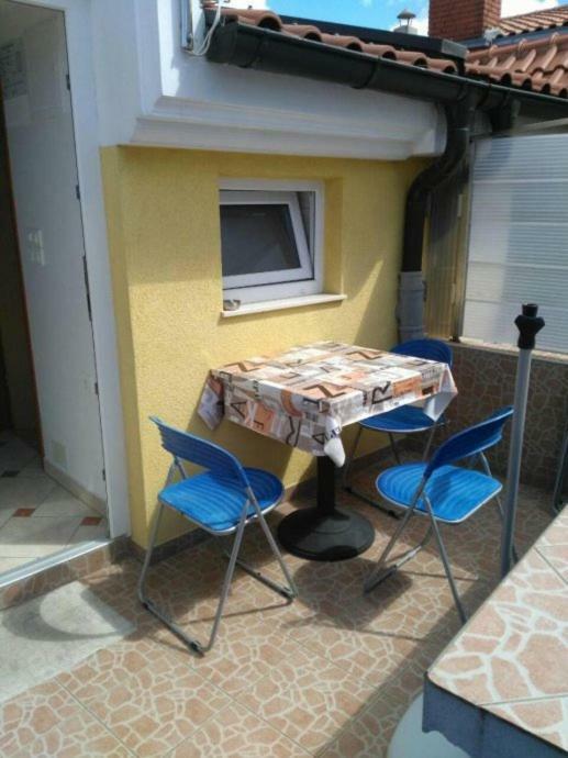 Apartmani Djura Selce Buitenkant foto